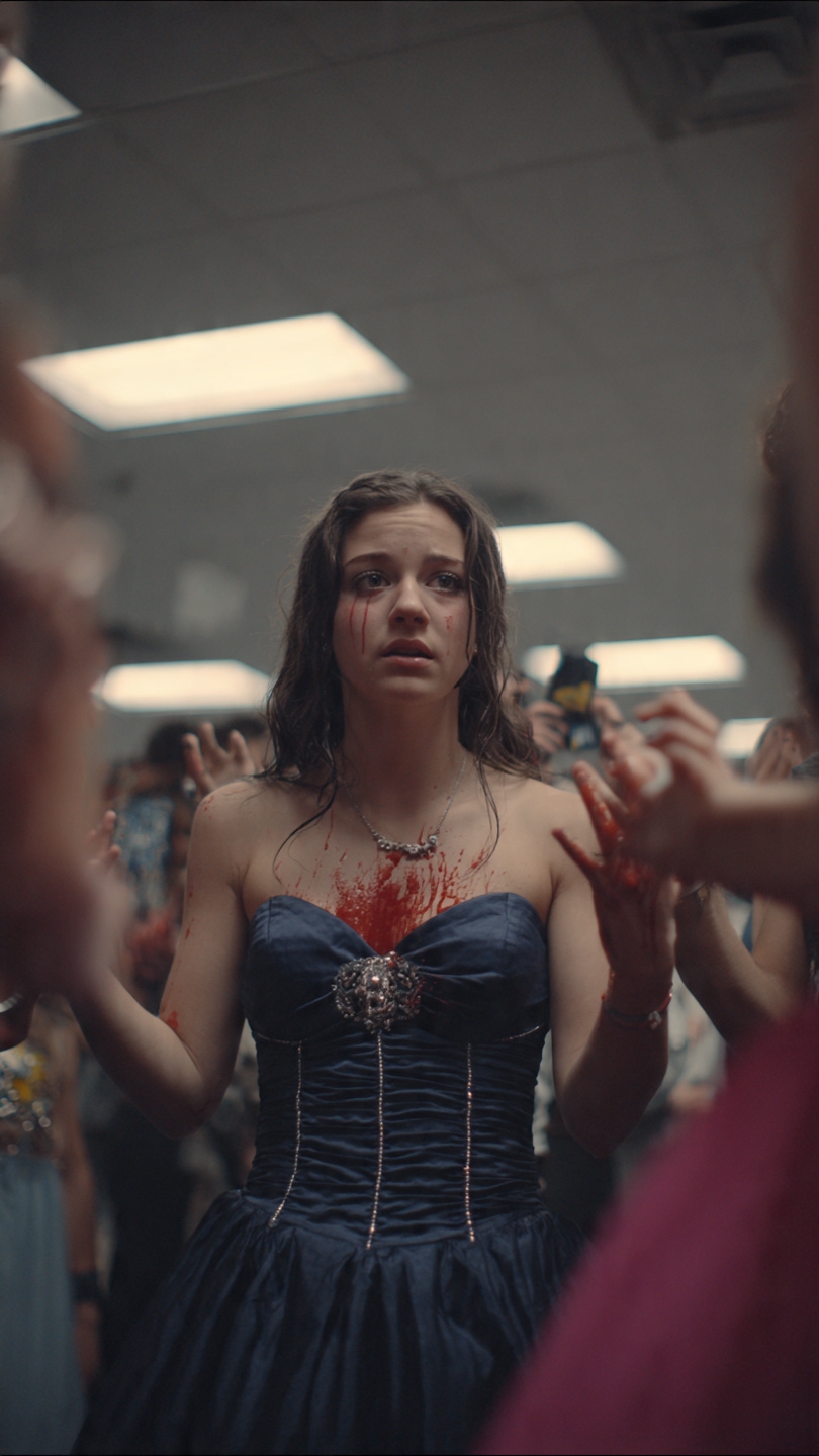 “MY DAUGHTER SEWED HER LATE DAD’S POLICE UNIFORM INTO A PROM DRESS — THEN A BULLY DUMPED PUNCH ON HER. THE BULLY’S MOM GRABBED THE MIC AND SAID FOUR WORDS THAT BROKE EVERYONE.” WILL SHE FORGIVE THE SECRET THAT CAME NEXT?